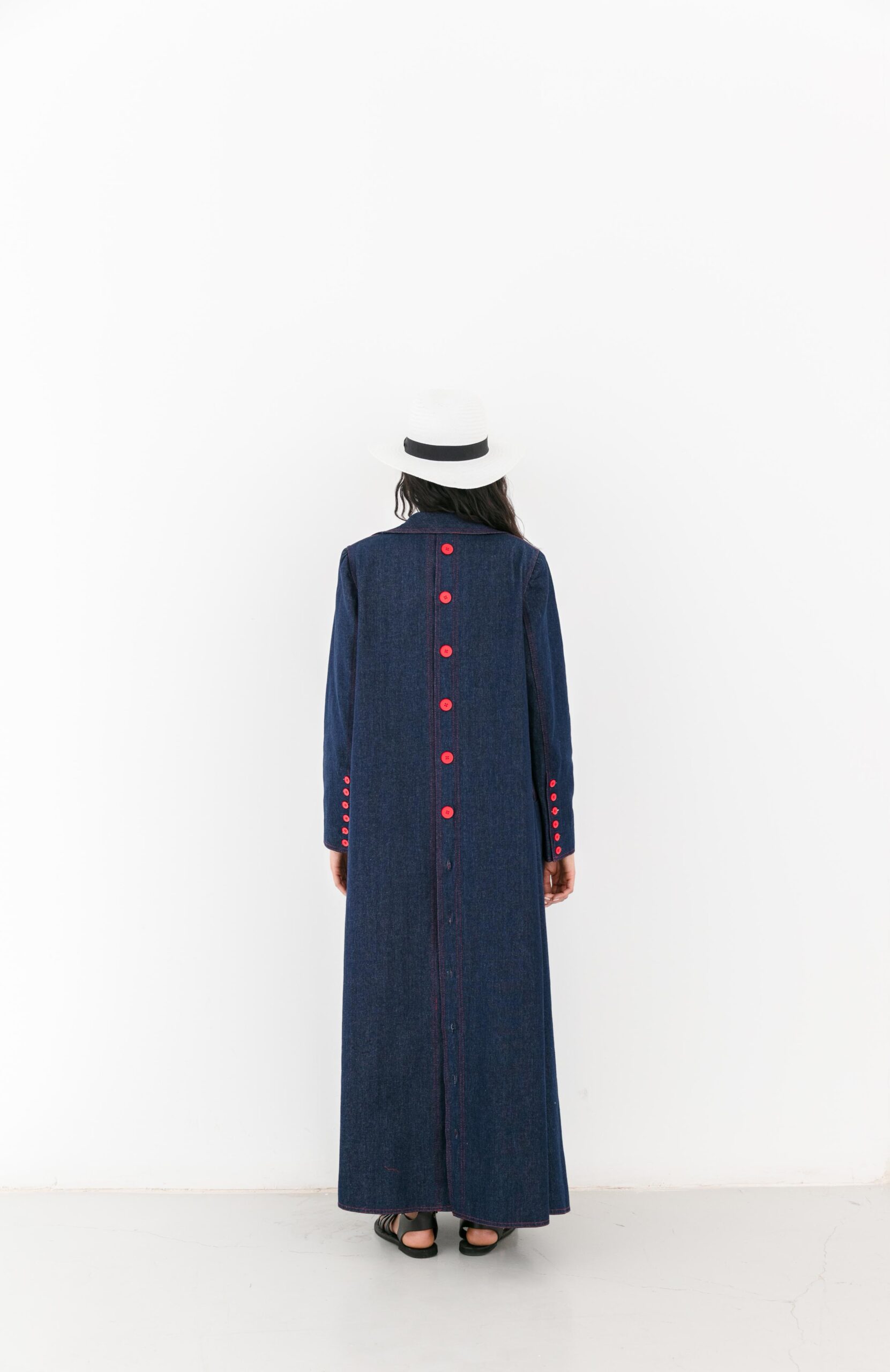 Dark denim - red buttons 001 Dark denim - Red buttons - الصورة 1