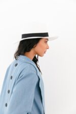 ⁦Light denim - black button⁩ - الصورة ⁦3⁩