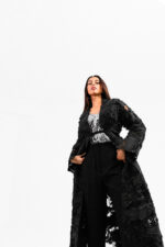⁦Classic Black trench⁩ - الصورة ⁦4⁩